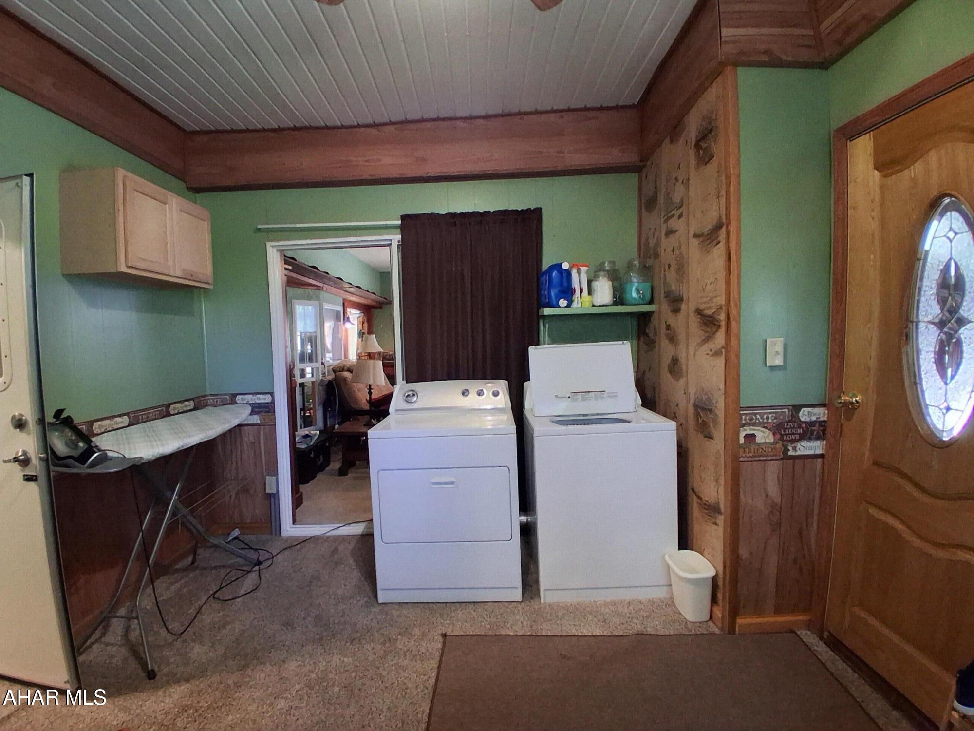 Glendale Yearound - Residential