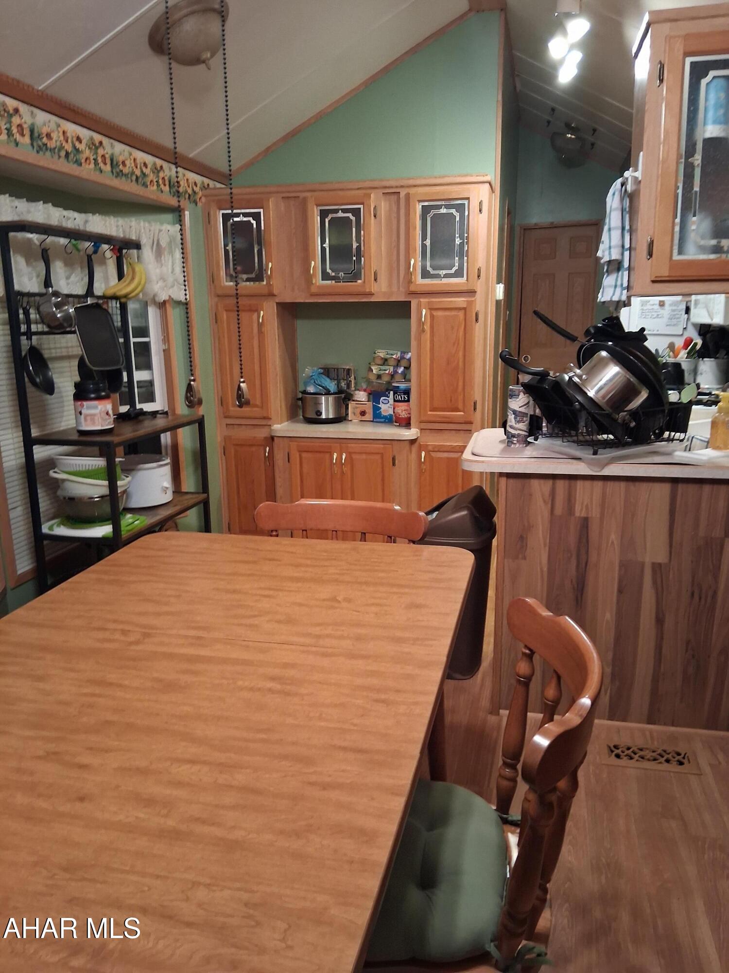 Glendale Yearound - Residential