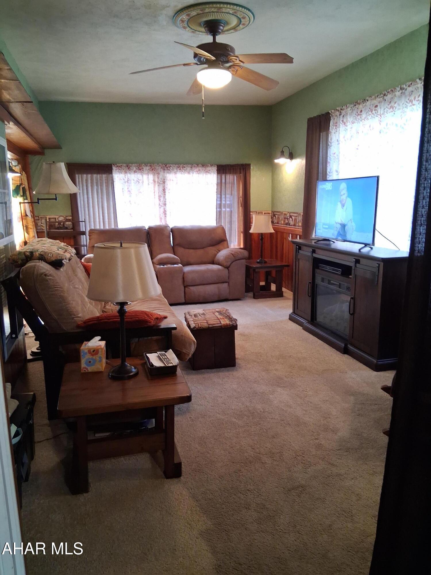 Glendale Yearound - Residential