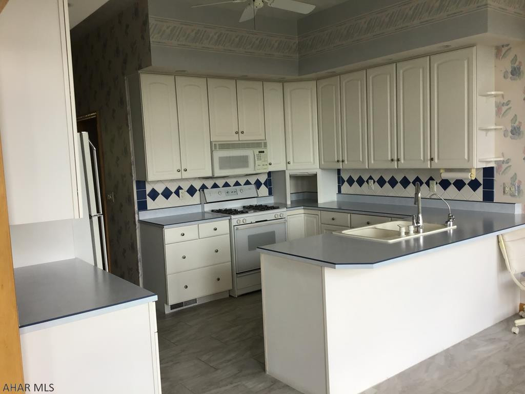 Hickory Hills - Residential