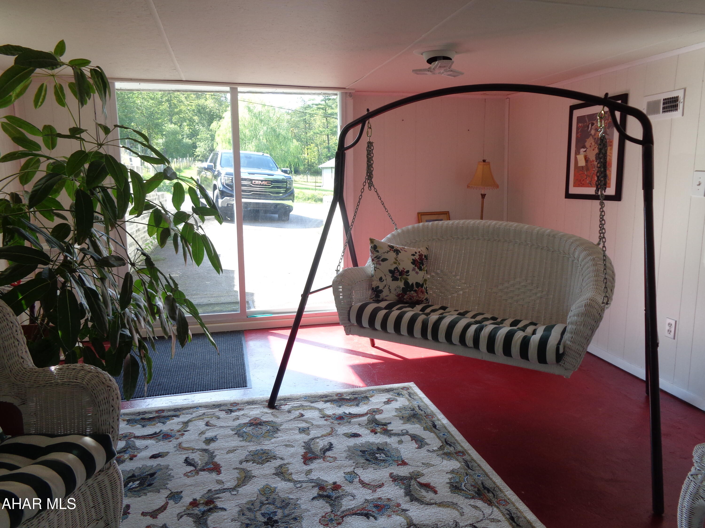 Canoe Creek - Residential