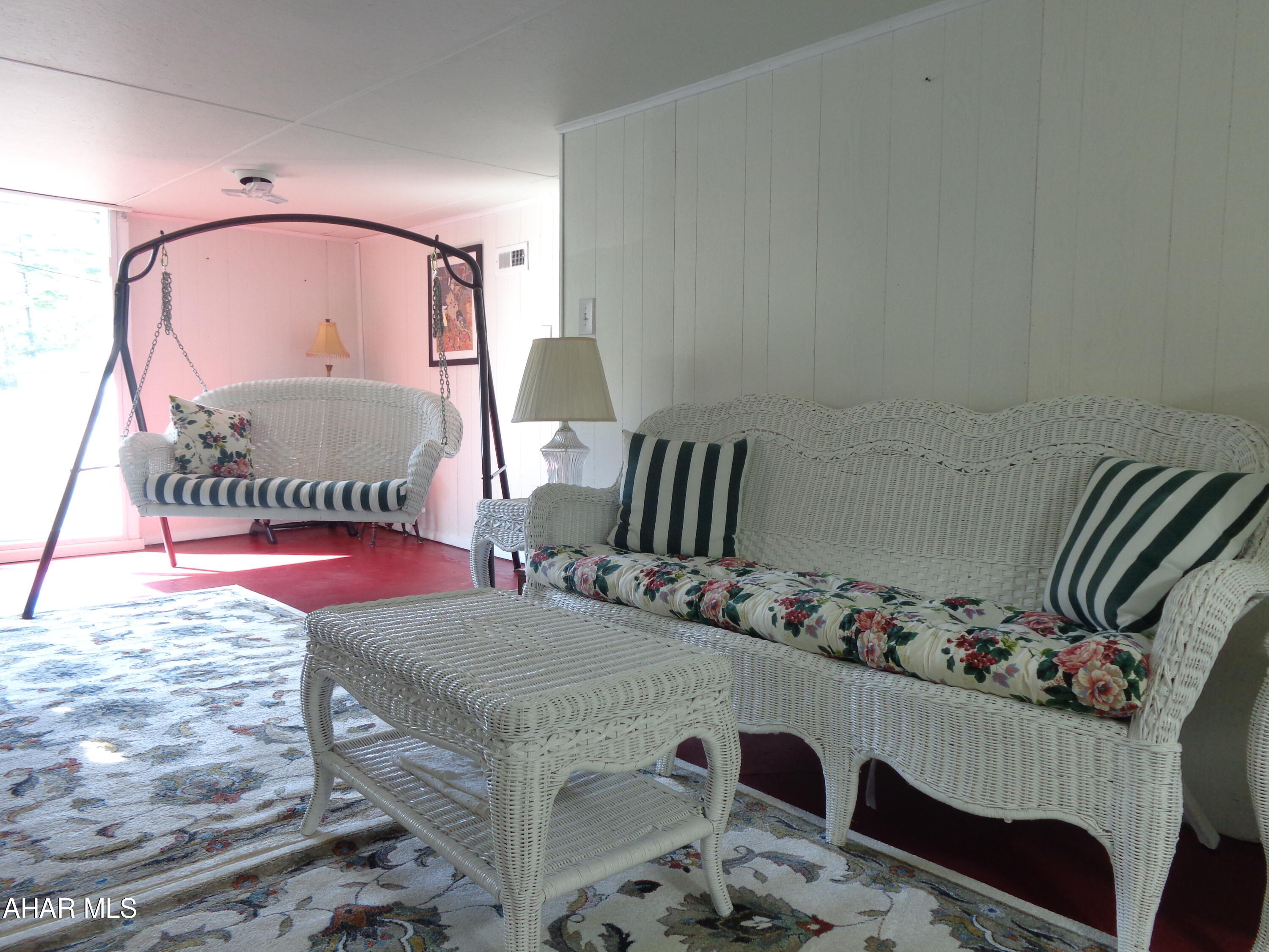 Canoe Creek - Residential