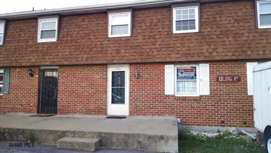 Beautiful Maple Hollow-spacious 3BR Townhouse/walk Finished Basement, updated lovely Kitchen with lots of storage. NO HOA fees!