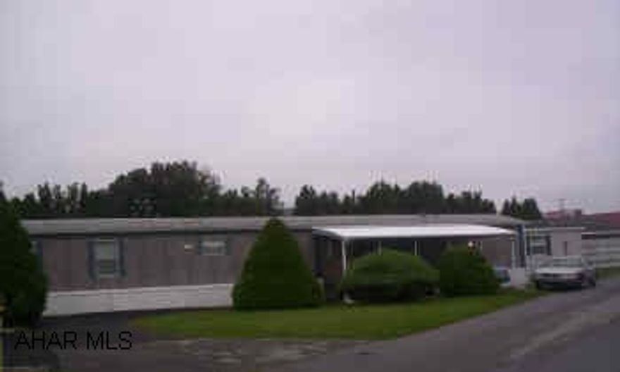 1994 Skyline Bay Spring single wide  14' X 76'. Very nice 3 B.R. 2 bath with central air and GFA heat. Lot rent $230.00 per month which includes garabge removal and street snow removal.