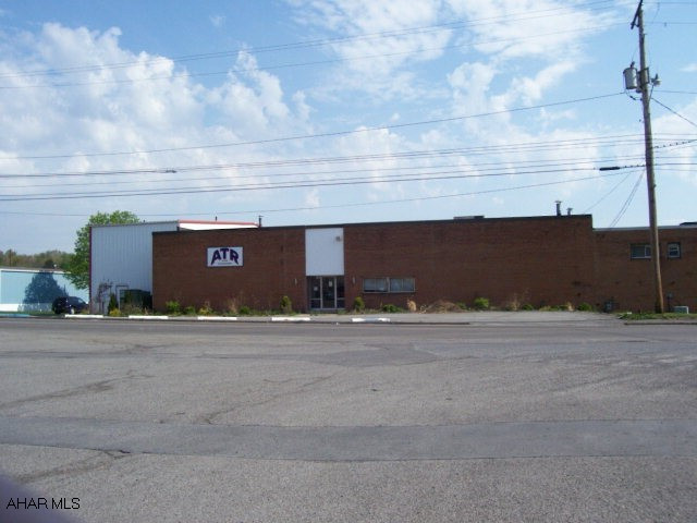 Juniata - Commercial Sale