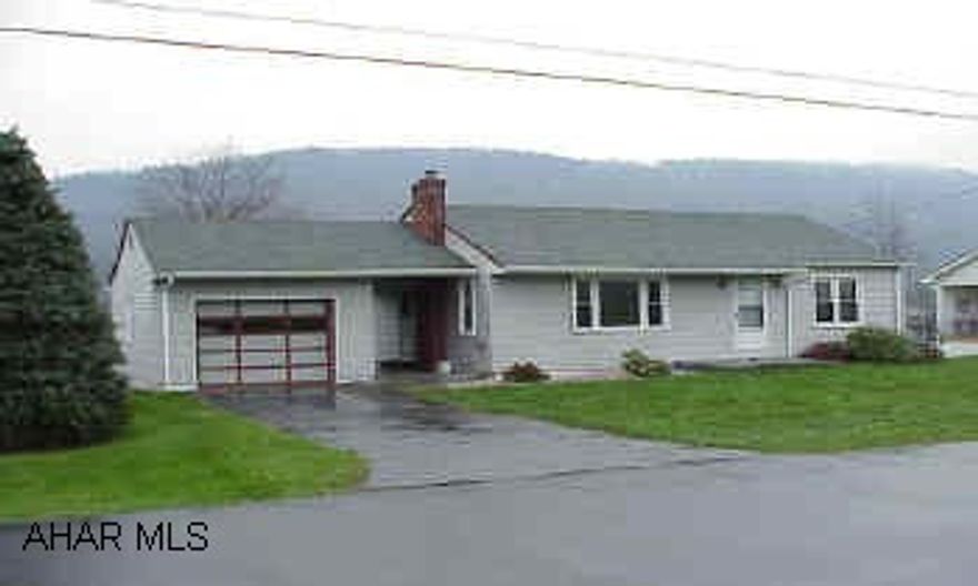 Great ranch in good condition.  Nice size rooms-modern oak kitchen.