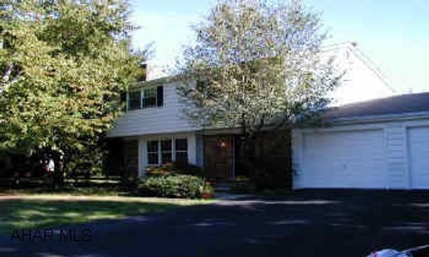 2-Story W/ Great Roomy Kitchen,4 bedrooms (2) w/cedar closets-in ground pool- Lg Living Room w/fireplace-lg lot and more. Call Dee Capriotti 2 Story home w/attached garage-4 bedrooms- lg kitchen-living roomw/fireplace-dining room- Cedar Closets 1 1/2 Bath