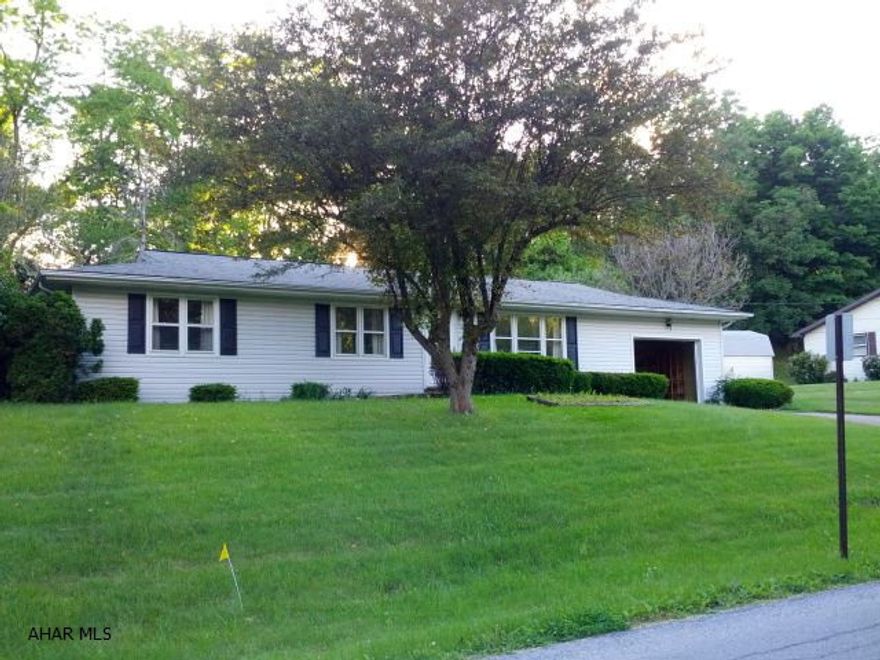 Nice 1-story vinyl-sided, 3 bedroom, 1.5 bath home with hardwood floors, carpeting, central air, formal dining room and covered back patio and concrete driveway. #J-188