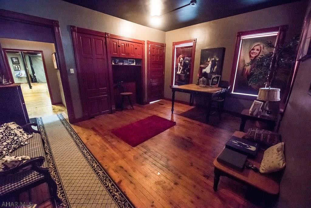 Unknown - Commercial Sale