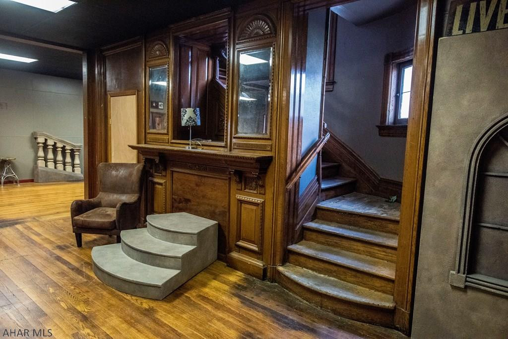 Unknown - Commercial Sale