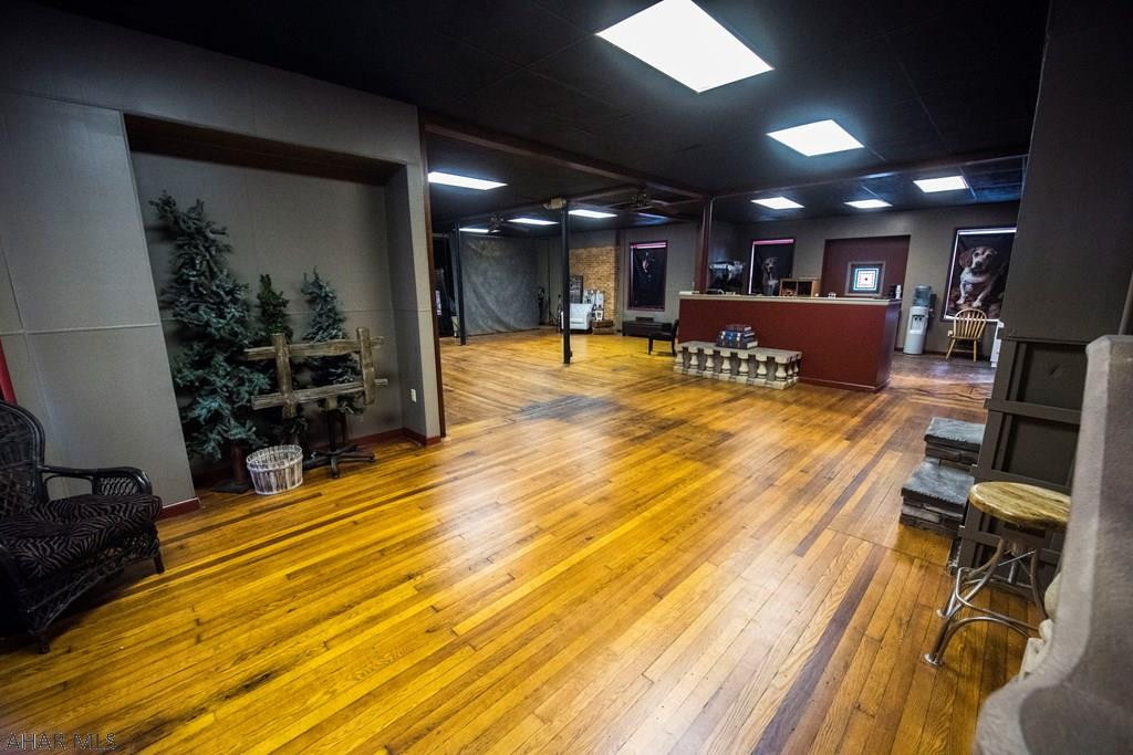 Unknown - Commercial Sale