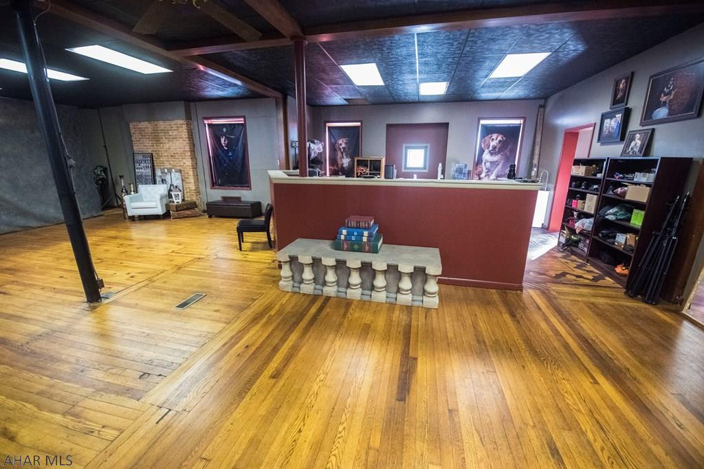 Unknown - Commercial Sale