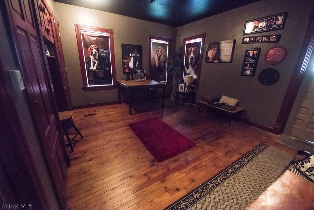 Unknown - Commercial Sale