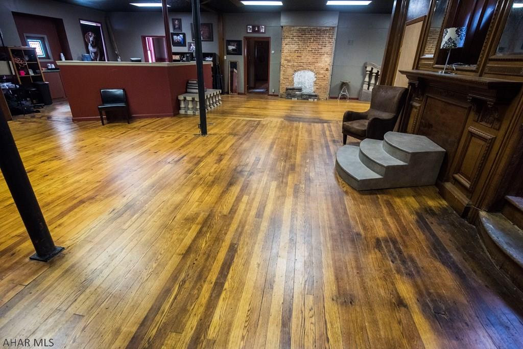 Unknown - Commercial Sale