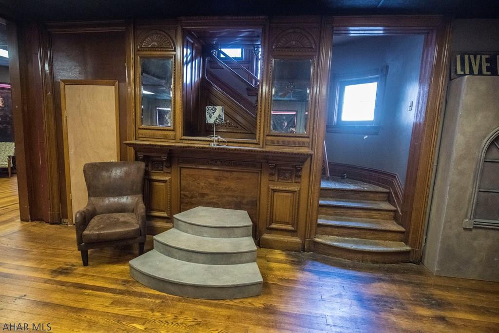 Unknown - Commercial Sale