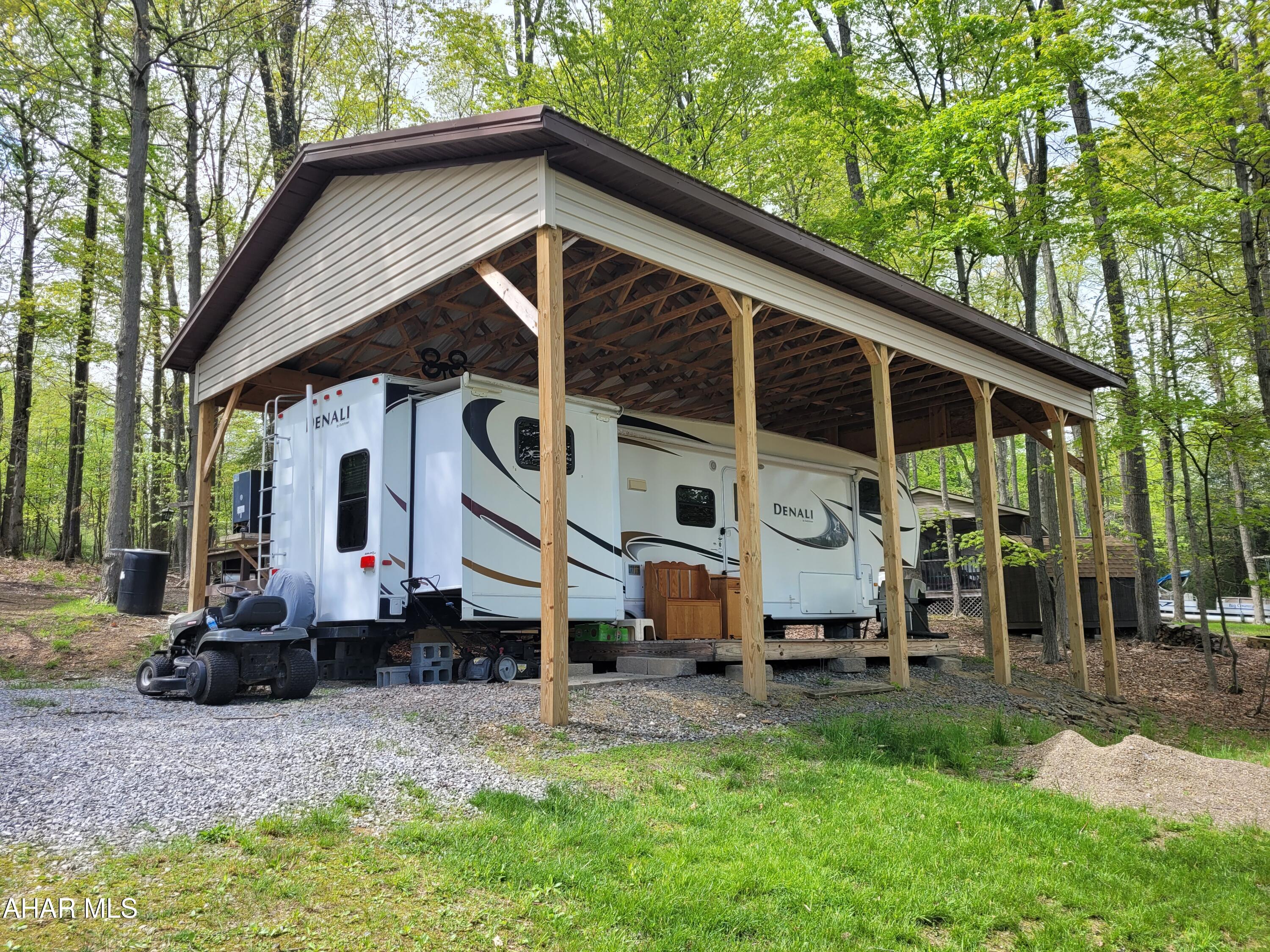 Glendale Yearound - Residential