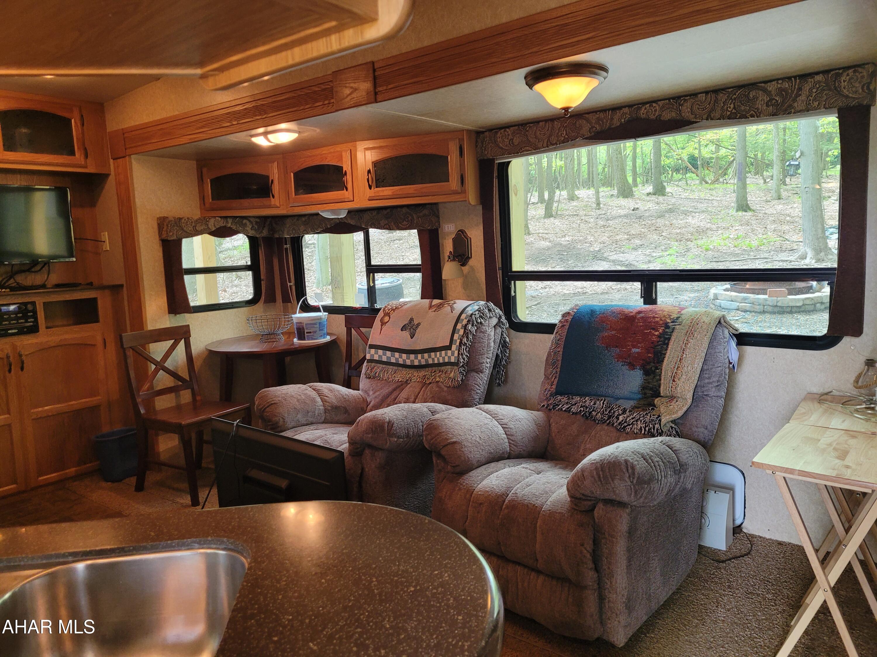 Glendale Yearound - Residential