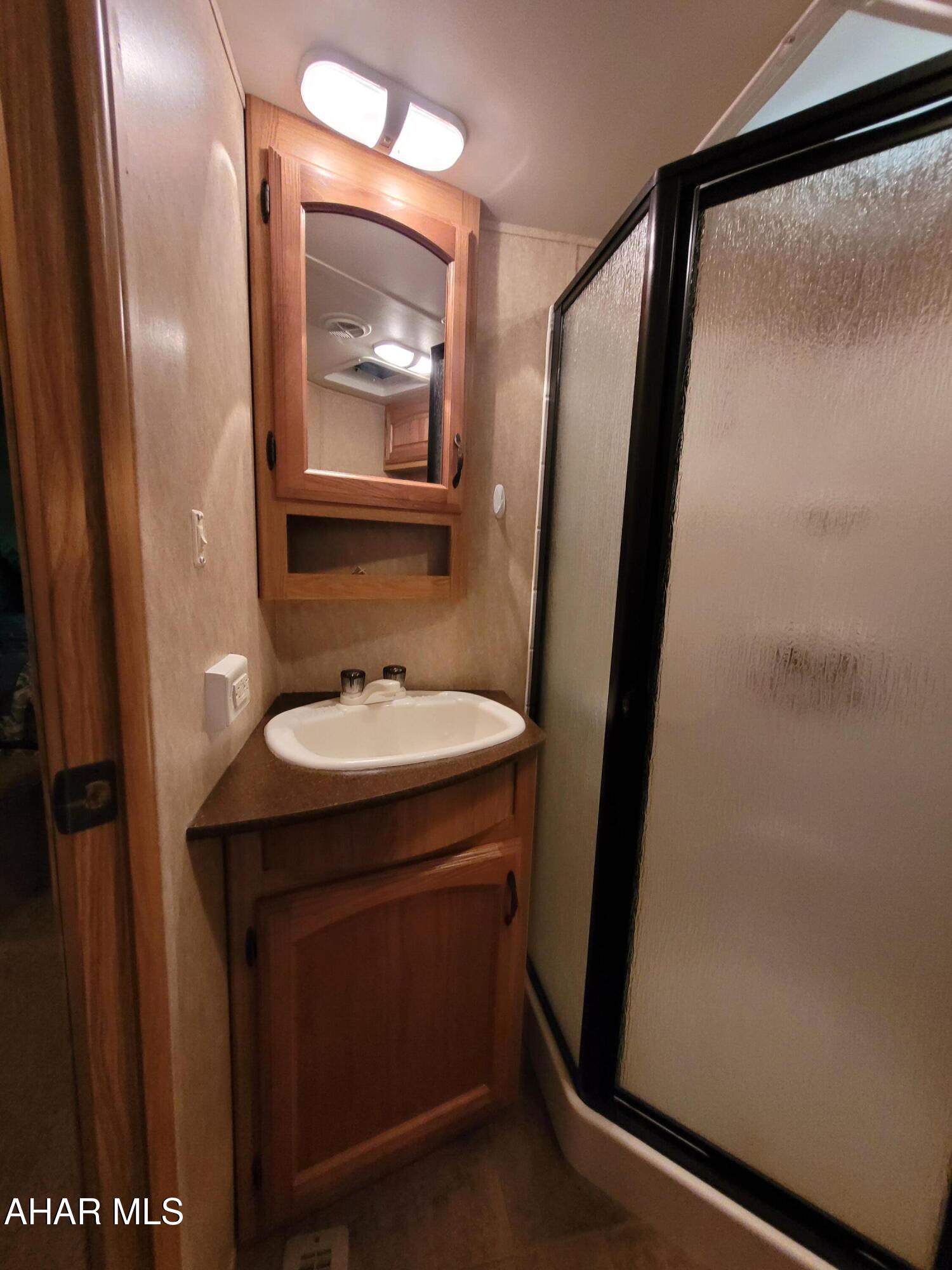 Glendale Yearound - Residential