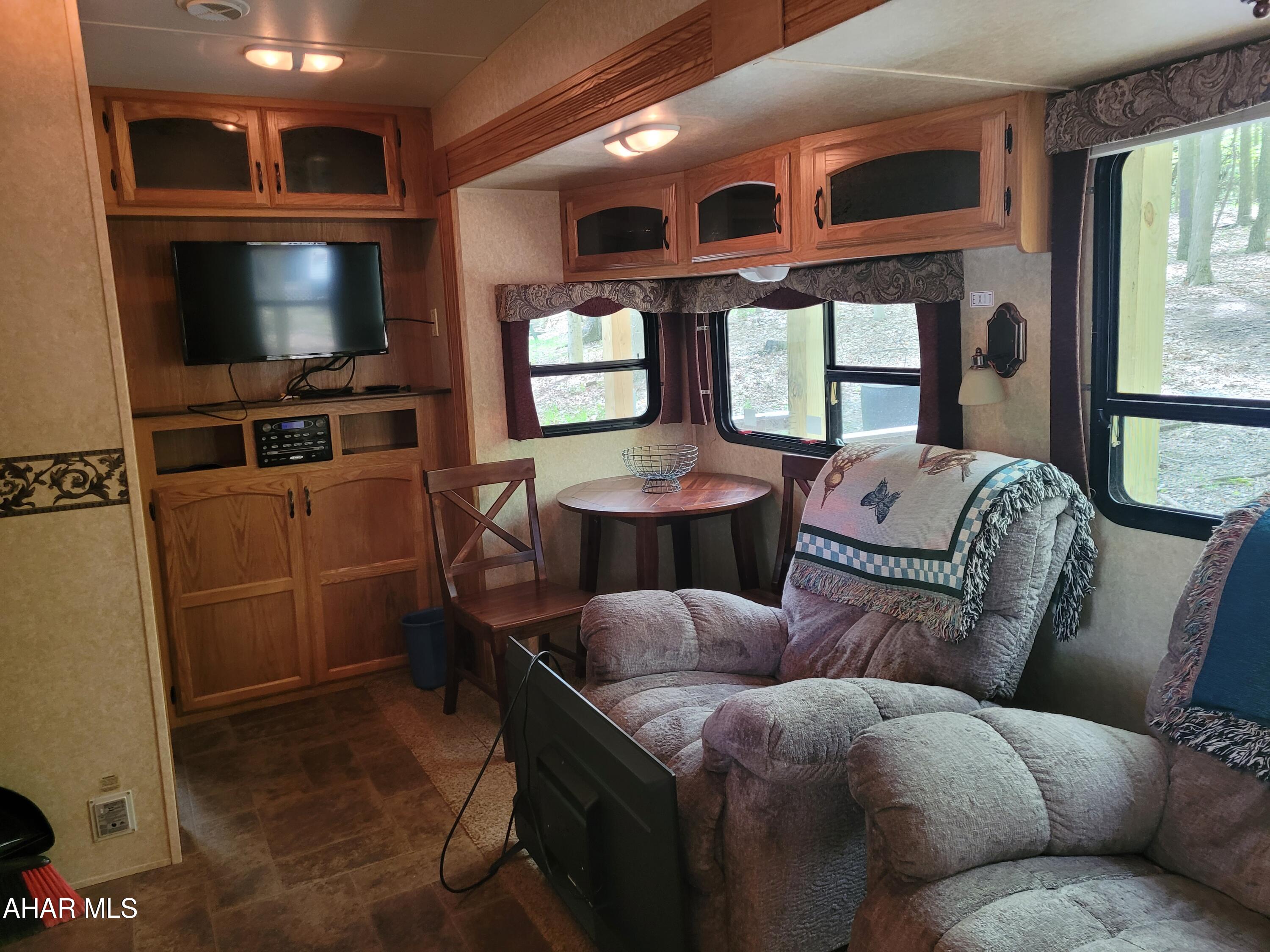 Glendale Yearound - Residential