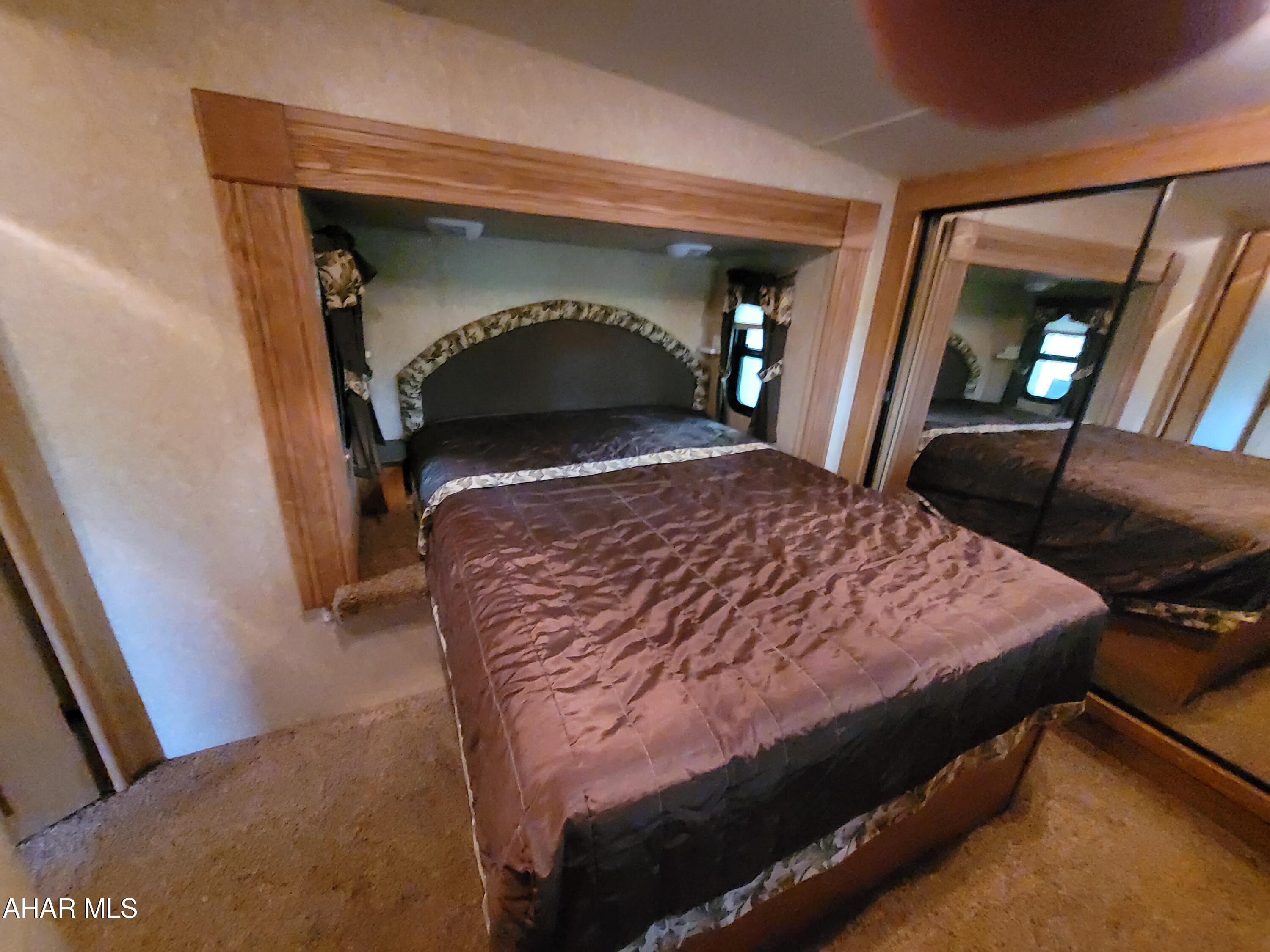 Glendale Yearound - Residential