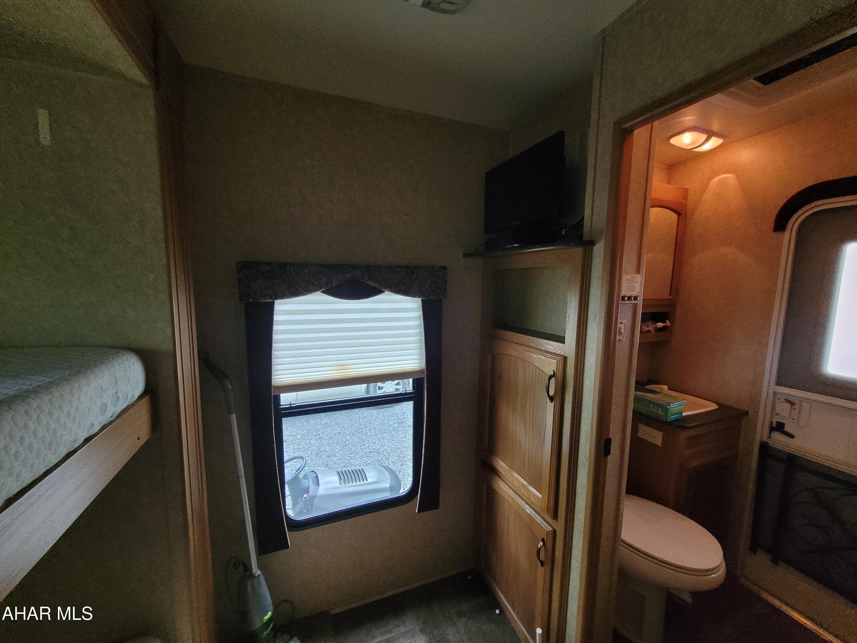 Glendale Yearound - Residential