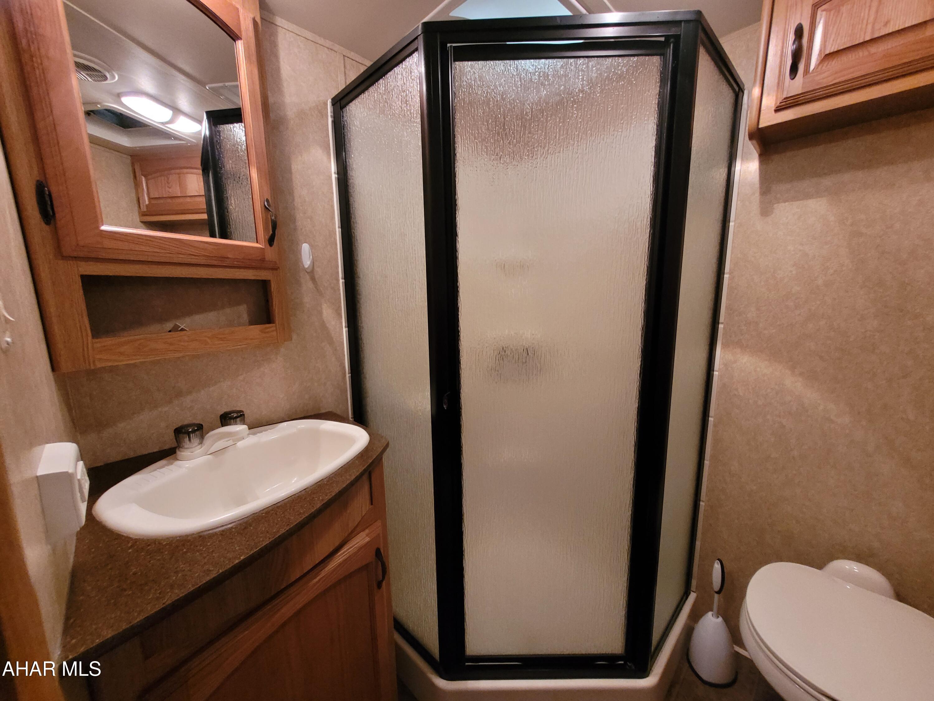 Glendale Yearound - Residential