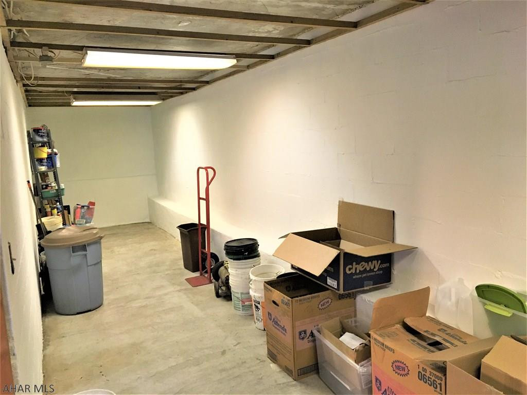 Lakewood Manor - Residential