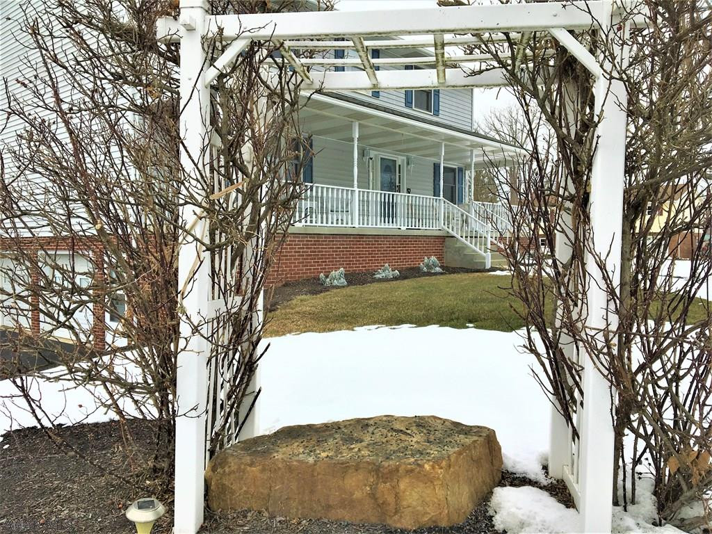 Lakewood Manor - Residential