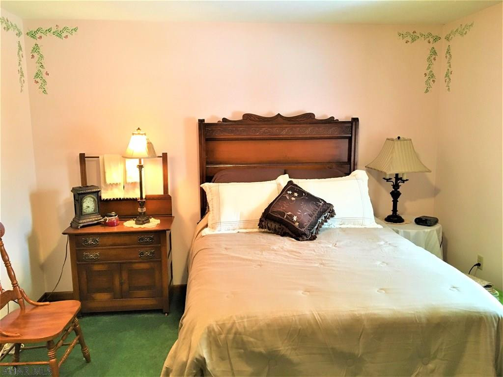 Lakewood Manor - Residential