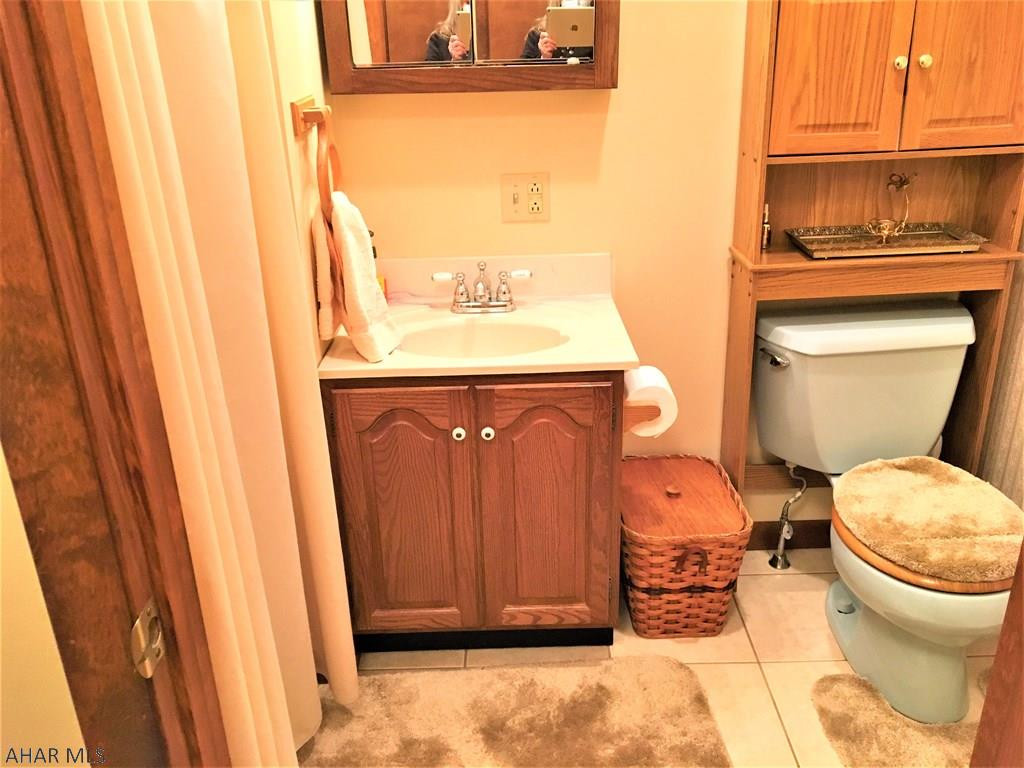 Lakewood Manor - Residential