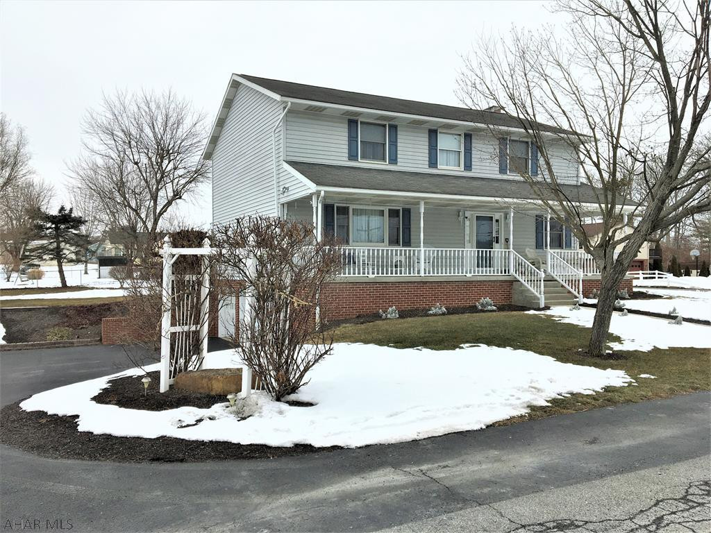 Lakewood Manor - Residential