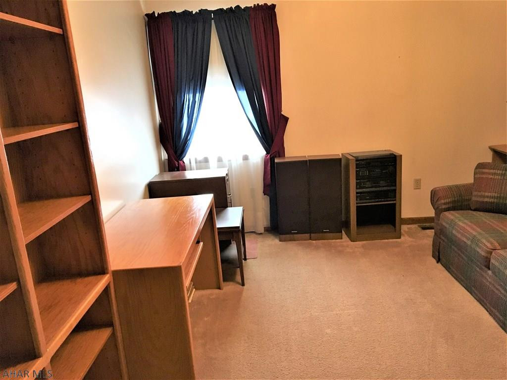 Lakewood Manor - Residential