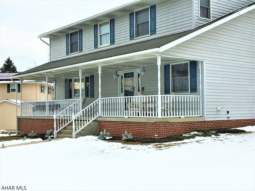 Lakewood Manor - Residential