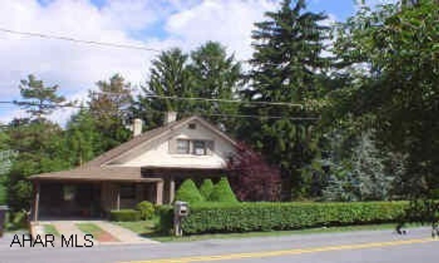 Picturesque 1 1/2 story, 3 bedrooms, newer kitchen, screened porch, overlooking pond in secluded, private yard. Many amenities.