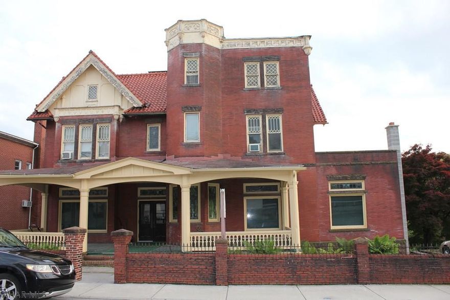 Large, multi-unit income-producing property in Roaring Spring. Former Law Office with apartments. 4 units are currently occupied with month-to-month leases. Property can easily be converted to a 6 unit apartment. Off street parking for 12 vehicles. Call listing agent for details and to schedule a showing.