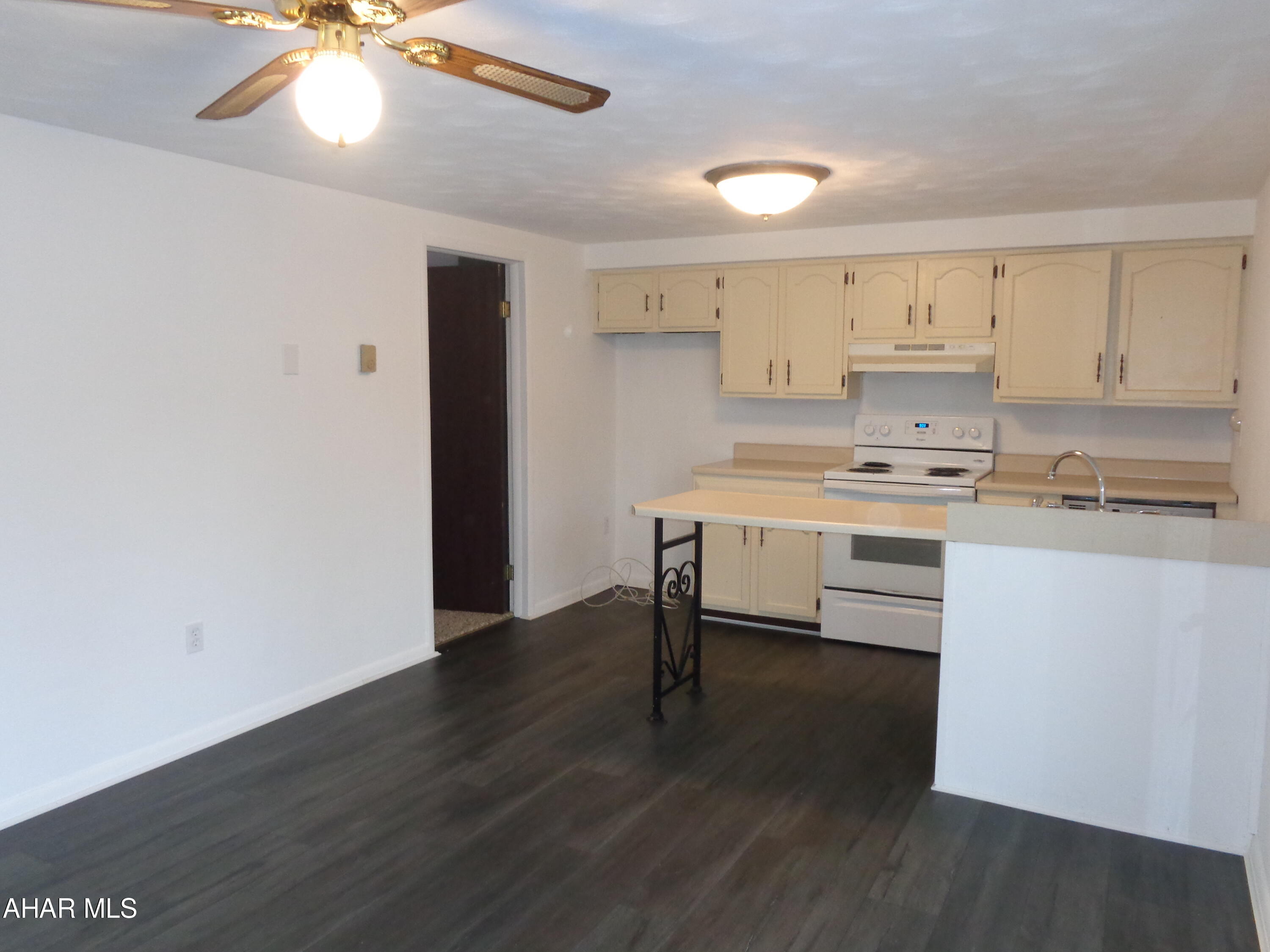 Maple Hollow - Residential