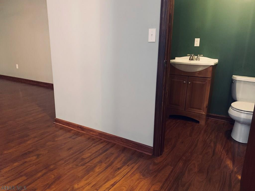 Church Hill Manor - Residential