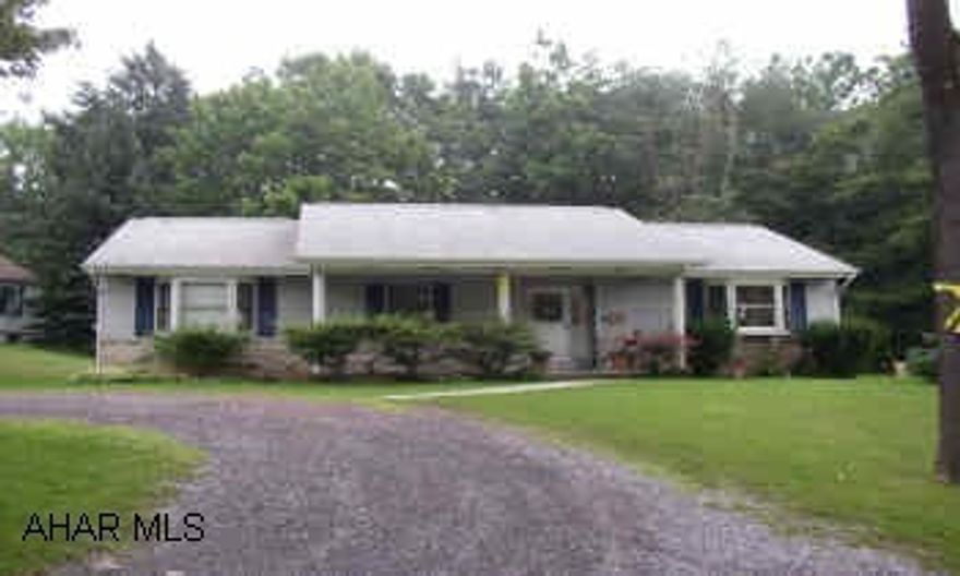 1991 RANCHER.  3BR, 2BA, C/A. NICE RANCH HOME ON QUIET STREET.  PERGOT FLOORS, CENTRAL AIR, INTERCOM.