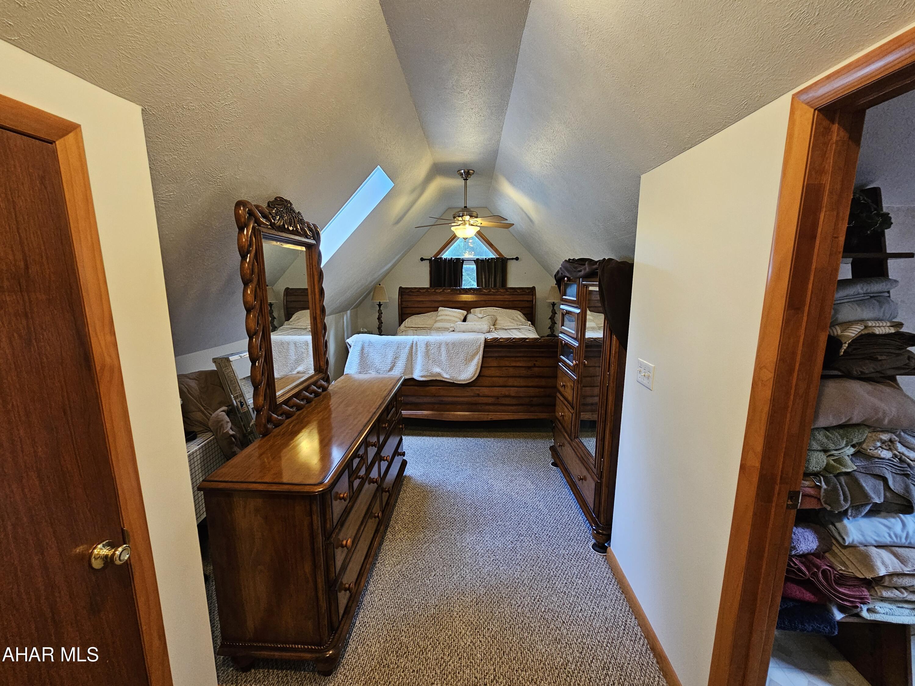 Glendale Yearound - Residential