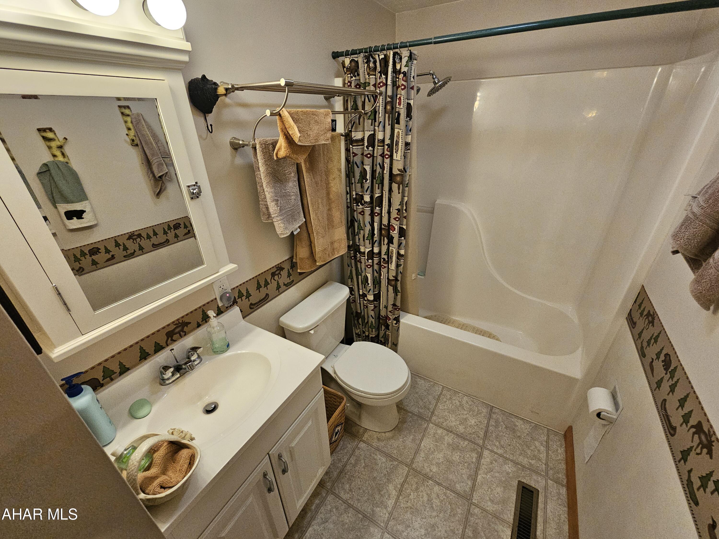 Glendale Yearound - Residential