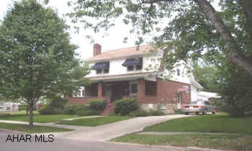 BEAUTIFUL BRICK 2.5 STORY IN ONE OF THE CITY'S NICEST NEIGHBORHOODS. LIVING ROOM W/FIREPLACE, NEWER OAK EAT-IN KITCHEN, AND LARGE UPDATED BATH. C/A, FENCED REAR YARD, AND LOW UTILITIES. 3RD FLOOR IS FINISHED, COULD BE BEDROOM.