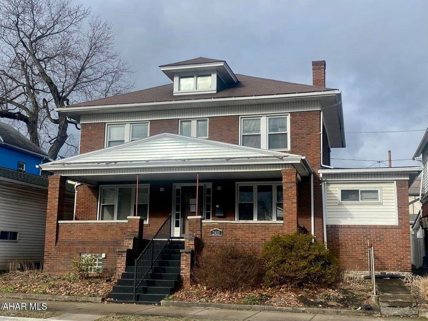 Located on Broad Ave this property has endless potential. The exterior features 2 garages for ample storage. The interior features 3 bedrooms and 1.5 baths.  This property could be commercial or residential.