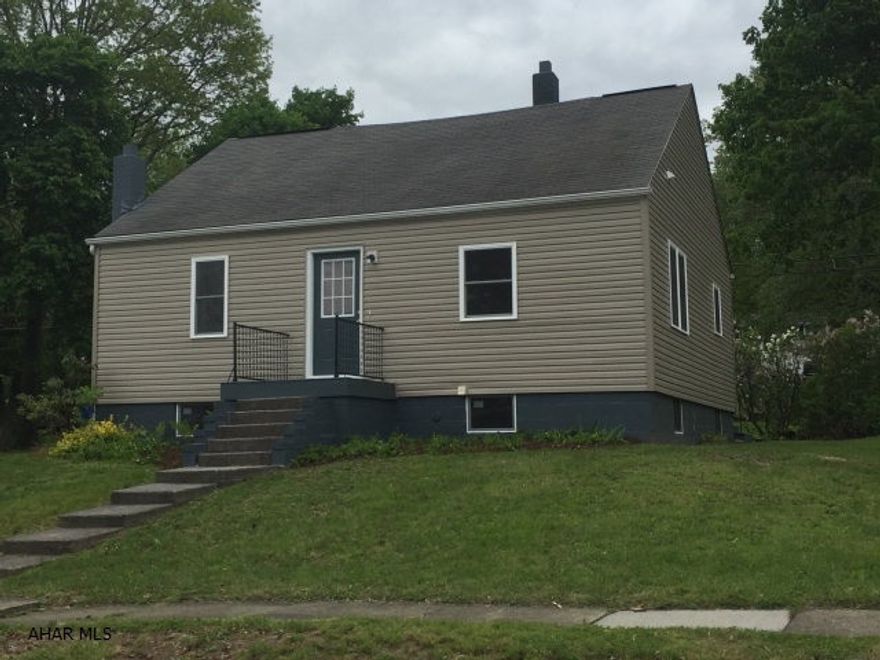 Completely remodeled w/new windows, siding, kitchen, bath flooring, finished family room in basement and fabulous master suite all on a huge corner lot in a fabulous neighborhood. Hardwood and carpet.