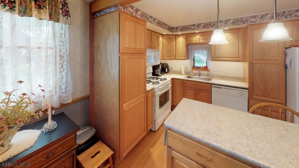 Lower Brush Mountain Road - Residential