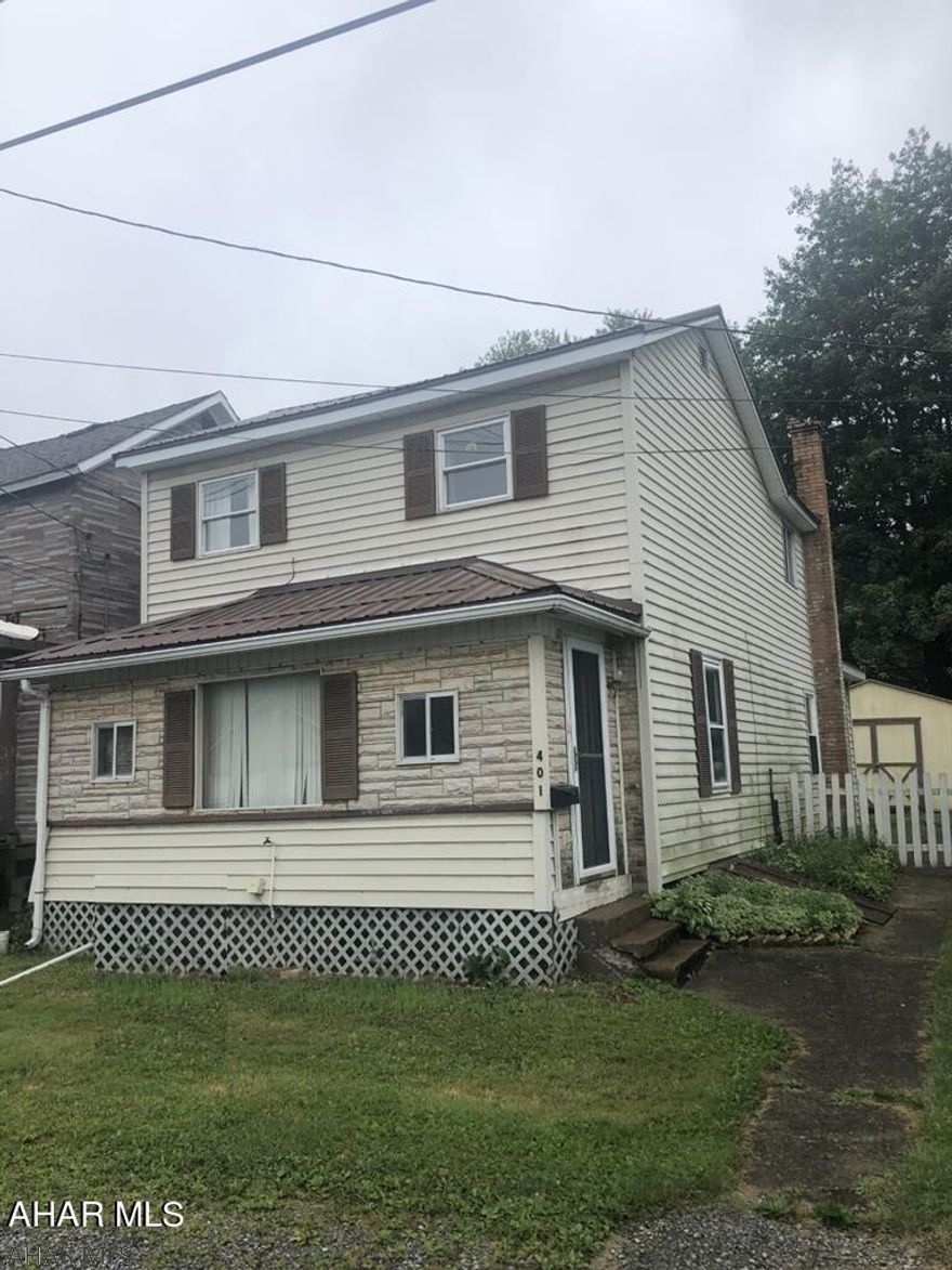 Northern Cambria- 2 story 3 BR, 1  bath  home on a 33 x 150 lot. Oil HW radiant heat. Master BR has walk-in closet. Metal roof is approx 3 yrs old.
