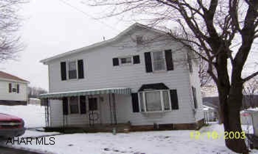 Seller will pay up to 1% of the sales price as credit to the buyer toward allowable closing cost, pay for an appraisal & a home protection plan if the buyer obtains financing thru Wells Fargo Home Mortgage Inc.