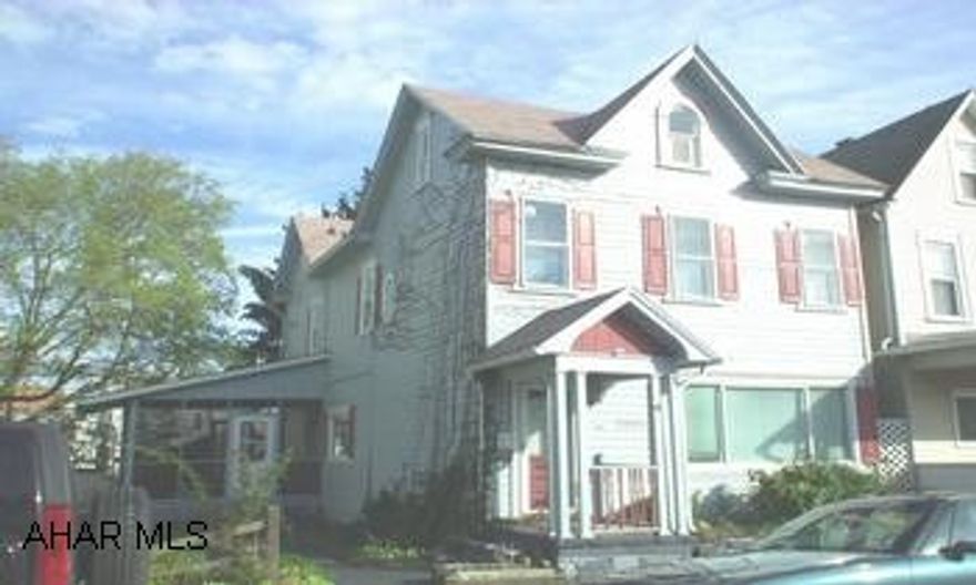 Large home on double fenced lot w/ garage, needs TLC. Utilities are OFF! TAKE FLASHLIGHT! All buyers must be prequalified by Countrywide. Free appraisal if using Countrywide Mortgage. Large home on double fenced lot w/garage, needs TLC. Utilities are OFF! TAKE FLASHLIGHT! All buyers must be prequalified by Countrywide. FREE appraisal if using Countrywide Mortgage.