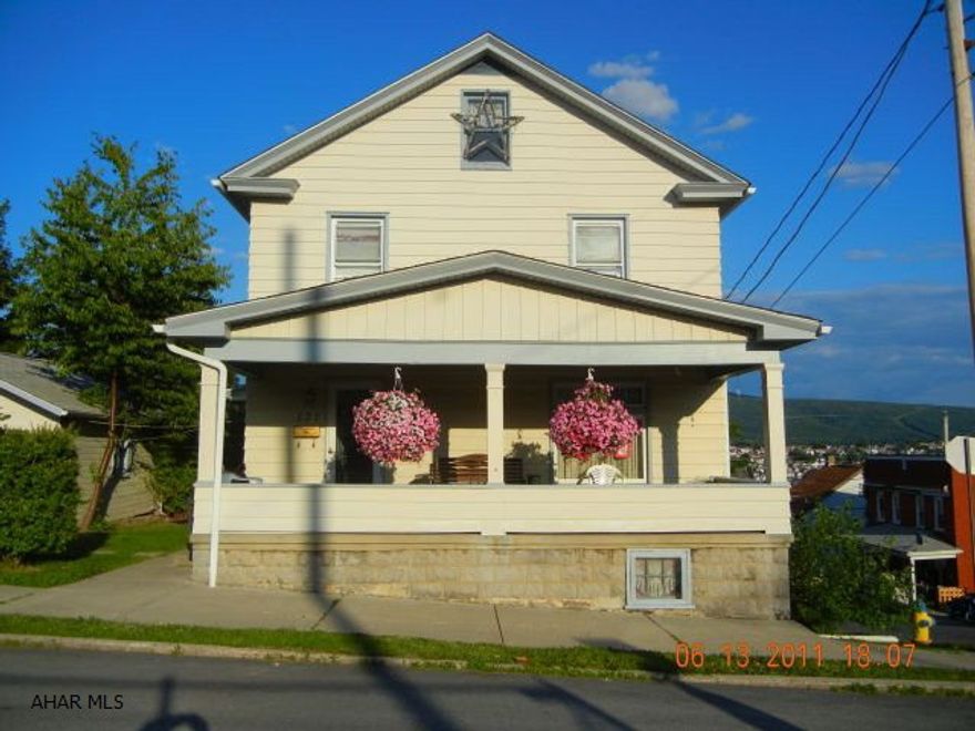 2.5 Story, Kitchen, Dining Room, Living Room, 3 Bedrooms, 1 Bath, With 1 Stall Detached Garage, Comes With Blinds & Draperies, Very Clean, Nothing To Do But Move In, Property Has Attic Storage, Ceiling Fans, Ceramic Tile Floors, Security System, Thermopane Windows, Call Dan.  Property Directly Across From McAuliff Heights Program At Irving Elementary School.