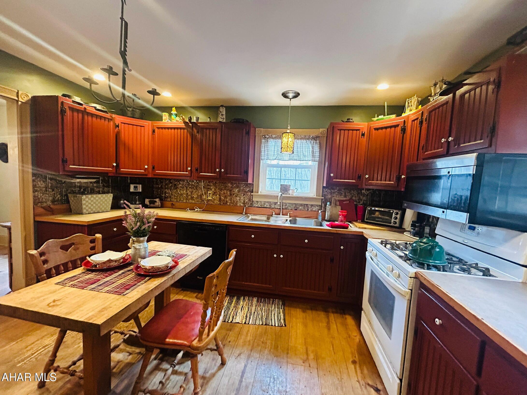 Juniata Gap - Residential