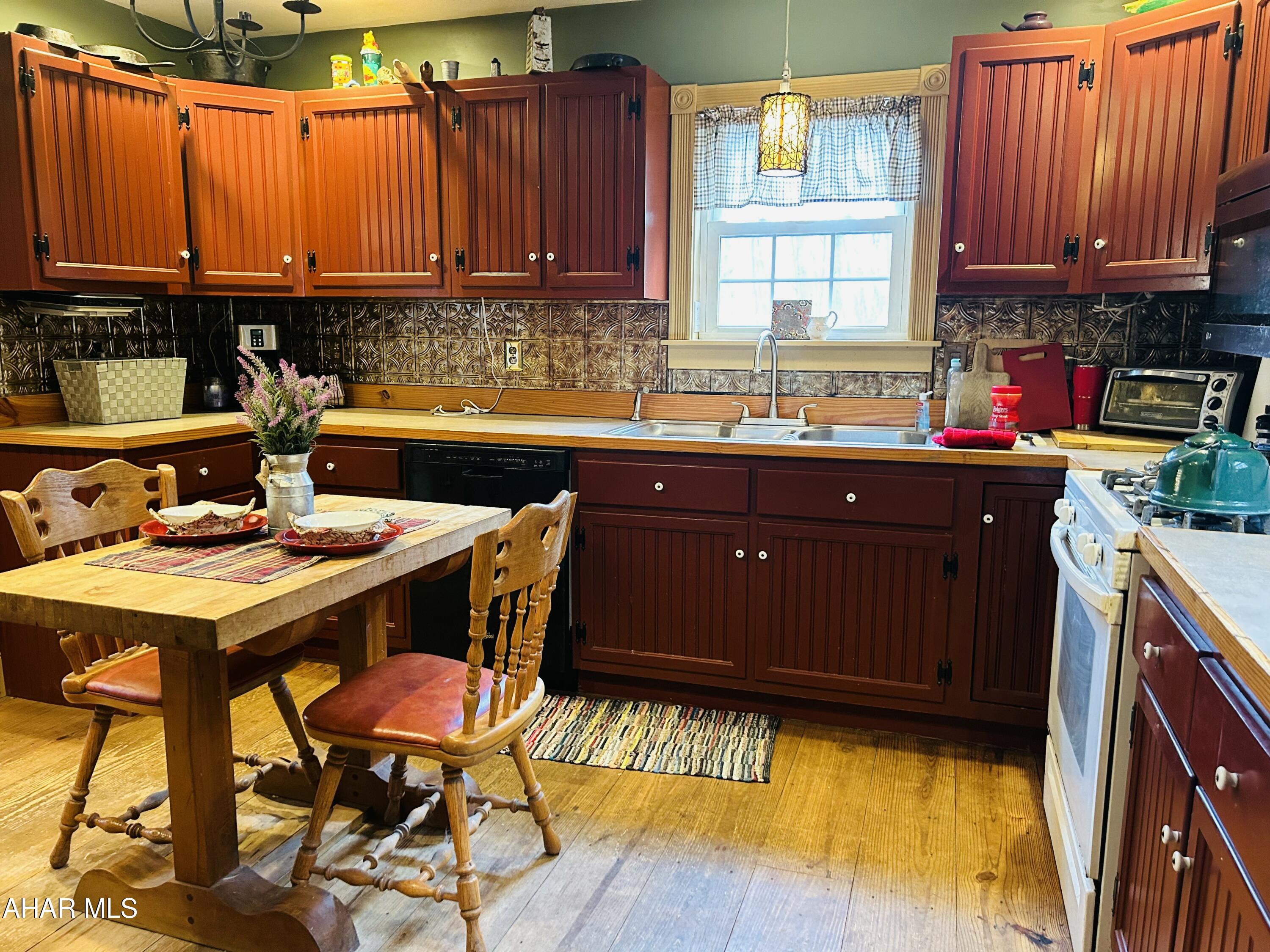 Juniata Gap - Residential